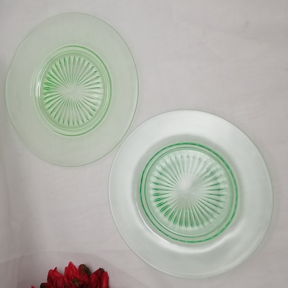 Depression Era Green Uranium Underplates - Picture 2 of 14